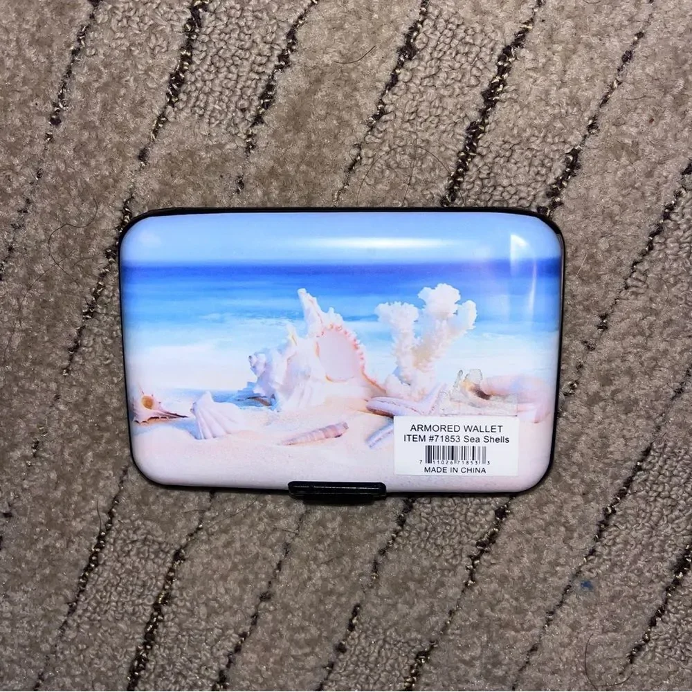 Vintage Blue and White Seashell Key & Card Holder NWOT